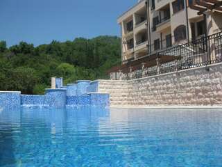 Апартаменты Sea view and pools apartments Херцег-Нови-0