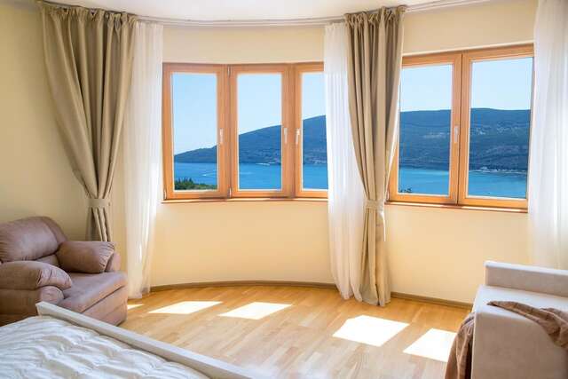 Апартаменты Sea view and pools apartments Херцег-Нови-25